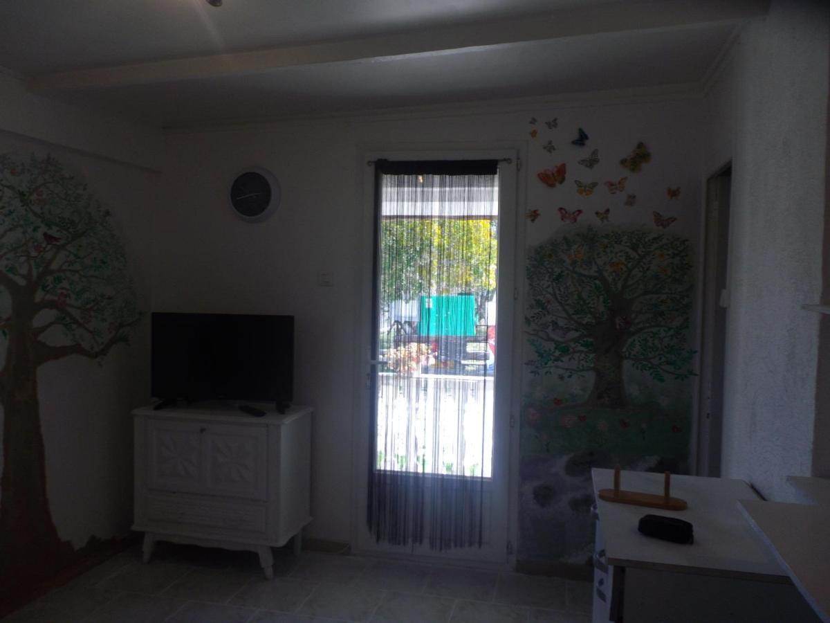 Auberge Des Garrigues نيم المظهر الخارجي الصورة