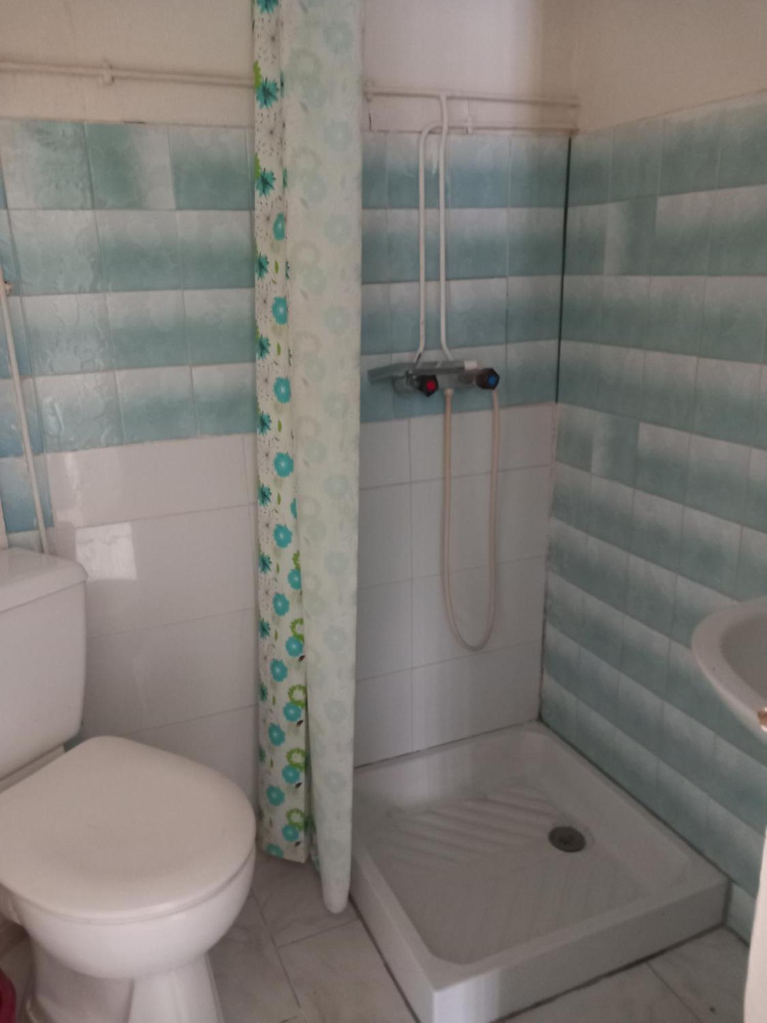 Auberge Des Garrigues نيم المظهر الخارجي الصورة