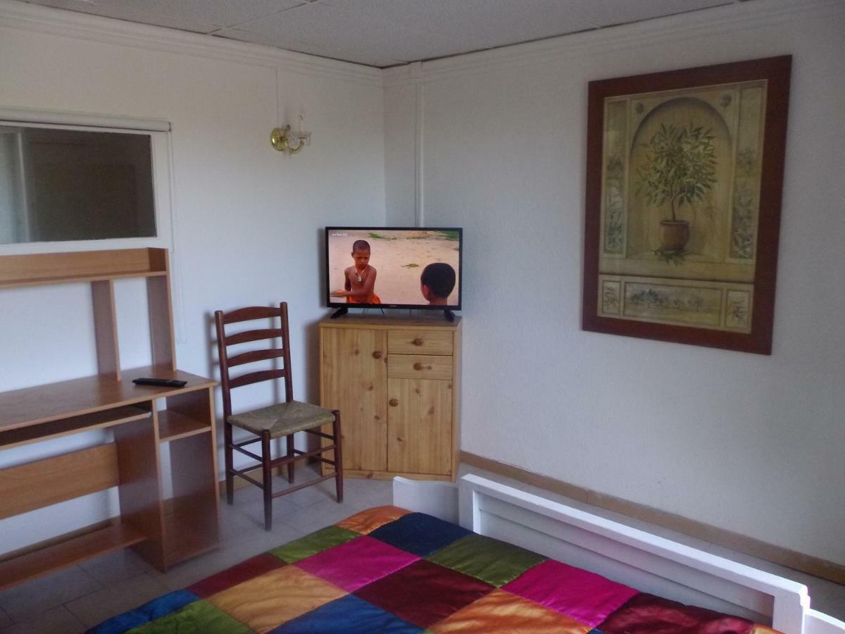 Auberge Des Garrigues نيم المظهر الخارجي الصورة